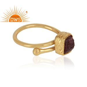 แหวนพลอยทัวร์มาลีนสีชมพูเข้ม ชุบทอง 14k บนทองเหลือง แหวนแฟชั่นจากผู้ผลิตเครื่องประดับทองเหลือง - Product Image 2