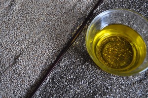 Huile de chiques 100% naturelles pures, vente exceptionnelle, nouvelle collection - Product Image 2