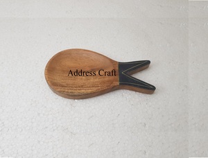 Customized Logo Acacia <b>Wood</b> Spoon Rest With Bark Border for Home Hotel Restaurant Kitchenware Office Party Used Kitchen Sets - Product Image 4