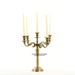 Candélabres en métal doré pour décoration de bougies Vaisselle fantaisie plaquée or Candélabres faits à la main pour décoration de salon - Product Image 1