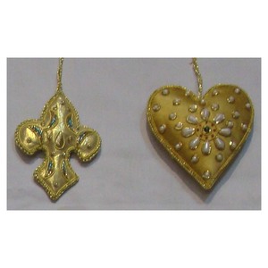 Adorno Navideño Colgante en Forma de Corazón con Cuentas - Product Image 1