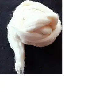 कस्टम मेड मेरिनो ऊन से बनाया अलक 100% मेरिनो ऊन कपड़ा कताई के लिए स्पिनरों और बुनकरों और फाइबर के लिए उपयुक्त artis
