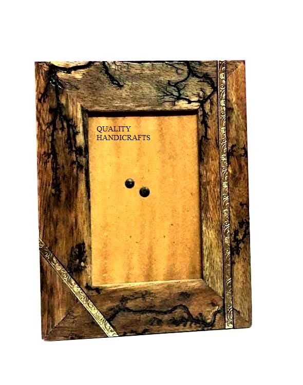 สีน้ำตาล