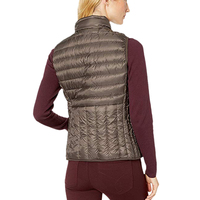 Veste matelassée d'hiver décontractée pour femmes demi-manches personnalisées à capuche produit de vente en gros à bas prix