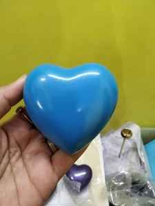 Urnas de corazón en diferentes colores, suministros de pelo - Product Image 2