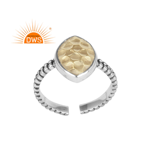 Anillo de Latón Chapado en Oro Amarillo con Textura Artesanal y Plata 925 Oxidada Estilo Antiguo, Colección Clásica - Product Image 1