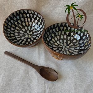 Bols en noix de coco naturelle à motifs noirs et blancs 2 motifs assortis | Bols à grignoter et à grignoter pour la fête et la décoration - Product Image 3