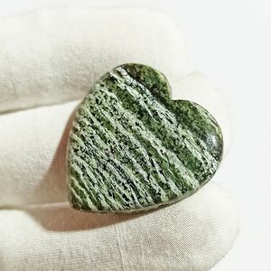Piedra de Jaspe Zebra Verde Natural, Piedra de Palma con Forma de Corazón, Piedra de Palma con Forma de Corazón Abultado, Piedra Natural Curativa, Gema de Reiki, Ágata, Mayorista - Product Image 4