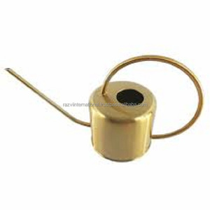 Bouteilles d'eau modernes en métal plaqué or brillant, écologiques, durables, 1,5 L, revêtement poudré, design élégant pour la maison, le bureau et l'usage domestique - Product Image 5