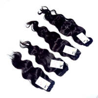Fournisseurs en gros de tissages de cheveux humains vierges naturels non traités, ondulés et bouclés, couleur naturelle, provenant de temples indiens