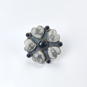 Howlite blanche Onyx noir 925 ensemble de lunette en argent Sterling plaqué rhodium bague de déclaration pour la fête de mariage-personnalisable à la main - Product Image 1