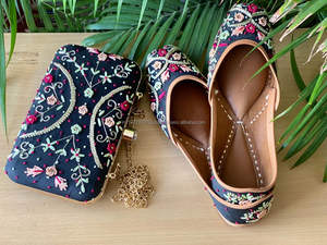 Ensemble Jutti avec pochette en cuir pour femmes, combiné élégant, de style indien, en cuir lourd, nouveauté - Product Image 5