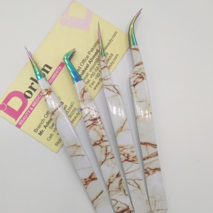 Pinzas de extensión de pestañas de mármol blanco con puntas de arcoíris con logotipo personalizado, herramienta de maquillaje de acero inoxidable, aplicador de pestañas - Product Image 2