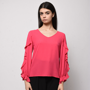 Tunique italienne à col en V de la meilleure qualité en georgette avec des manches rouges, fermeture élastique. Pour la journée - Product Image 1