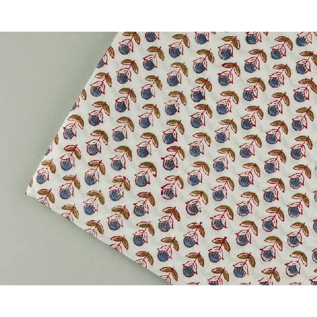 สีเทาเข้ม