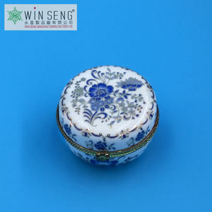 Boîte à bijoux en porcelaine de couleur bleue, cercles fleuris - Product Image 3