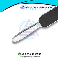 Râpe à pieds GSI en acier inoxydable pour éliminer les callosités et la peau morte, avec coussinets de rechange (Modèle GSI-856)