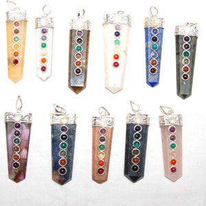 จี้พลอยจักระทรงดินสอแบบแบนทำจากหินอินเทรนด์ออกแบบได้ตามต้องการ - Product Image 1