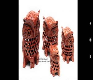 Conjunto de estatuas de búho talladas de madera - Product Image 1