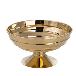 Ciborium de latón con grabado de pez antiguo, Brassworld, India - Product Image 4