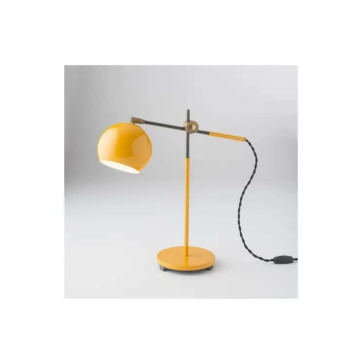 Elegant modern Simple And Light Luxury Popular LED Reading Metal Yellow Table Lamp For Reading Room Bedroom