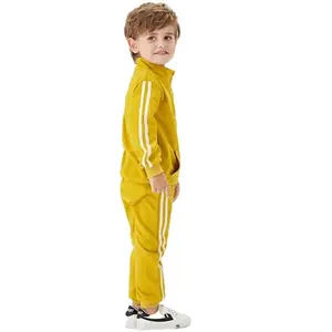 男孩服装制造商儿童套装两件套运动服定制自有品牌批发户外儿童时尚服装