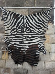 Cao Cấp <span class=keywords><strong>In</strong></span> Mô Hình Ngựa Vằn Da Bò Với Tóc Trên-Màu Sắc Tự Nhiên Trang Trí Nội Thất & Thủ Công Chất Liệu Sofa & Gối Sử Dụng - Product Image 3