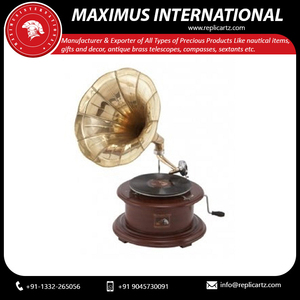 Gramófono decorativo de latón antiguo y madera, gramófono decorativo de estilo Vintage antiguo para mesa, decoración del hogar - Product Image 3