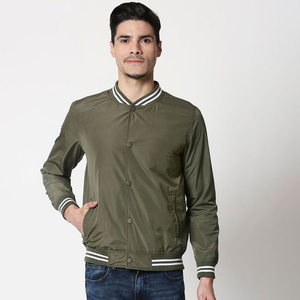 Veste universitaire en laine de haute qualité pour hommes avec manches en coton, logo personnalisé, col montant, style décontracté pour l'hiver - Product Image 5