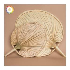 Main Avec Noué De Refroidissement Naturel Bambou Tissage À La Main Fans Raphia - Product Image 1