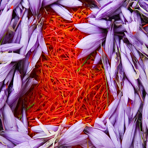 Azafrán Isar International Premium cultivado naturalmente en Cachemira seco crudo y listo para el consumo - Product Image 2