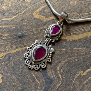 จี้รูปทรงหยกประดับลายฉลุแบบชาติพันธุ์สำหรับสุภาพสตรี เครื่องประดับเงินแท้ 925 ผู้จัดจำหน่ายขายส่งจากอินเดีย - Product Image 1