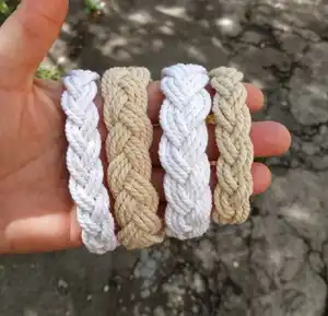 Плетеный веревочный браслет