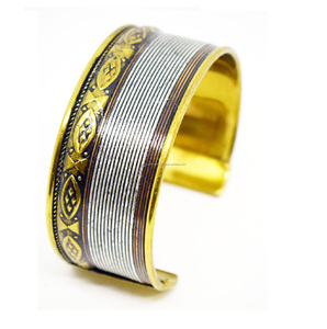 2024 3mm Brass Starfish Gold Chunky <b>Bracelets</b> Christmas fashion week Jewelry Embosses Casting Cuff Jewelry - Product Image 1