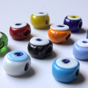 Perle de verre à œil turc, protection contre les énergies négatives Perle de verre au chalumeau fait main turc, perle de Nazar - Product Image 1