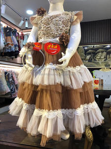 Robe florale à froufrous avec bandeau en plusieurs couleurs Printemps Party Wear Fancy Design pour bébé filles - Product Image 6