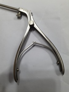 Ligador Hemorroidal Manual de Acero Inoxidable con Cono de Carga, Calidad Premium - Product Image 3