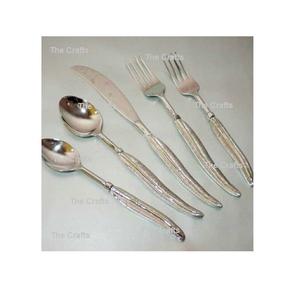 Couverts en métal de couleur blanche et dorée Ensemble de cinq pièces, fourchette, cuillère et couteau Couverts pour la vente en gros - Product Image 3