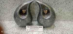 Urne funéraire en laiton bleu de Brassworld India avec coeur argenté Fourniture commémorative pour adultes de style américain en métal durable - Product Image 3