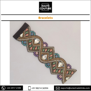 กำไลข้อมือแฟชั่นปักด้วยมือดีไซน์หยักสำหรับผู้หญิงทำมือคริสตัลสีเงินสร้อยข้อมือผู้หญิงจากของแท้ - Product Image 4