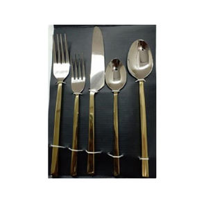 Ensemble de couverts en acier inoxydable fait à la main nouveau design avec approvisionnement en gros en résine de l'Inde pour la rentrée des classes - Product Image 2