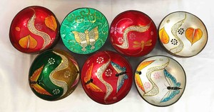 Juego de Tazones de Madera Hechos a Mano con Patrones Pintados Coloridos, Diseño Bohemio, Artesanía Ecológica de Ben Tre, Vietnam, para Servir Ensaladas - Product Image 4