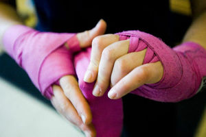 Envolturas de manos de boxeo Standwell personalizadas para Muay Thai MMA Fist Elastic Handwraps con protector bucal tipo maniquí - Product Image 2