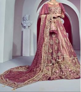 Robe de Mariée Indienne Pakistanaise Longueur de Plancher avec Sentier Lourd Zardozi Broderie Robe de Mariage de Luxe Vêtements Ethniques - Product Image 1