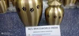 Pattes noires en laiton brossé pour la crémation des animaux de compagnie/fournitures d'enterrement d'urne, cuivworld inde - Product Image 2