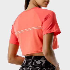 T-shirts pour femmes de conception de mode 100% coton Slim Fit Crop Top en vrac - Product Image 4