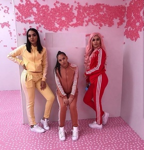 Latest design women's <b>white</b> <b>stripped</b> round neck zipper hoodie with matching joggers trousers - Product Image 6