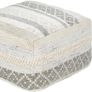 POUF DE LANA ESTILO Y DECORATIVO - Product Image 1