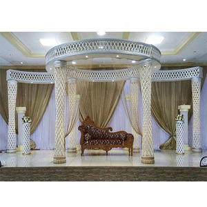 Elegante Mandap de Cristal para Bodas, Estilo Estadounidense, Decoración de Mandap de Cristal Blanco, Pilares de Cristal para Bodas de Reina, Exclusivo en Canadá - Product Image 1
