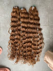 Extensiones de Cabello Humano Remy Vietnamita con Textura Rizada, Puntas Completas Teñidas, Rizos Largos Marrón Piano - Product Image 2